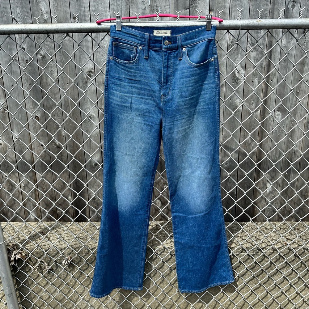 Madewell 11” High Rise Flare Jeans Size 28